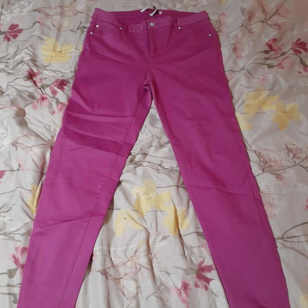 Size 13/31 pink skinny pants